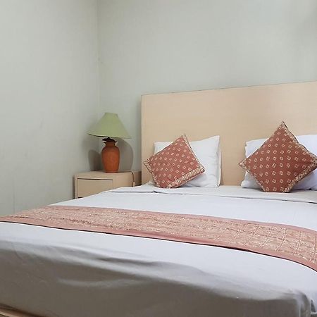 Oyo 3819 Hotel Winotosastro Yogyakarta Exterior photo