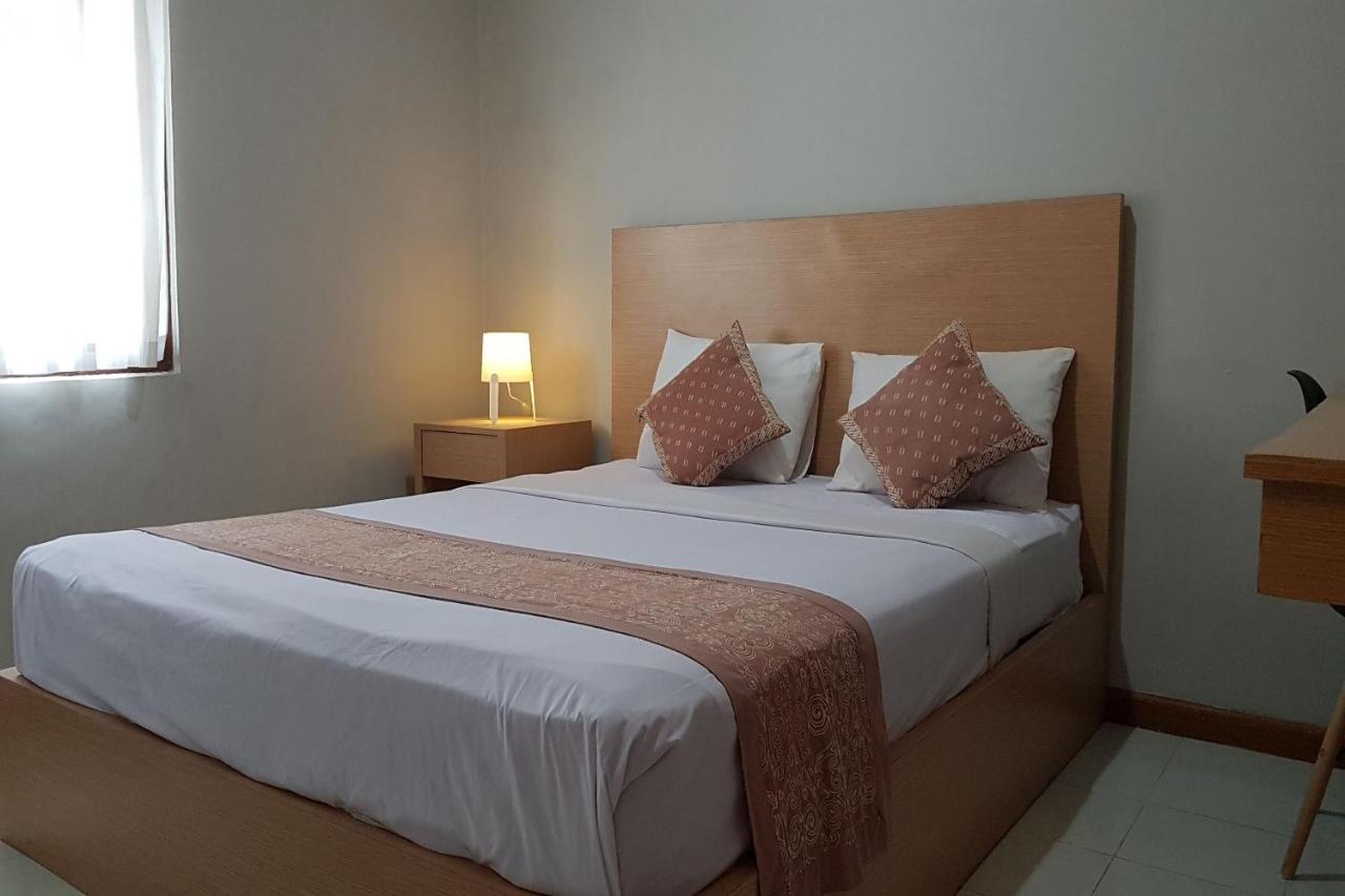 Oyo 3819 Hotel Winotosastro Yogyakarta Exterior photo